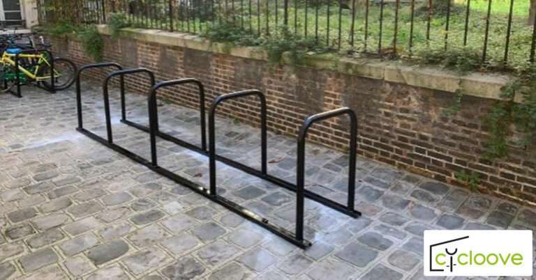 Pose d’un rack vélos 6 places thermolaqué noir