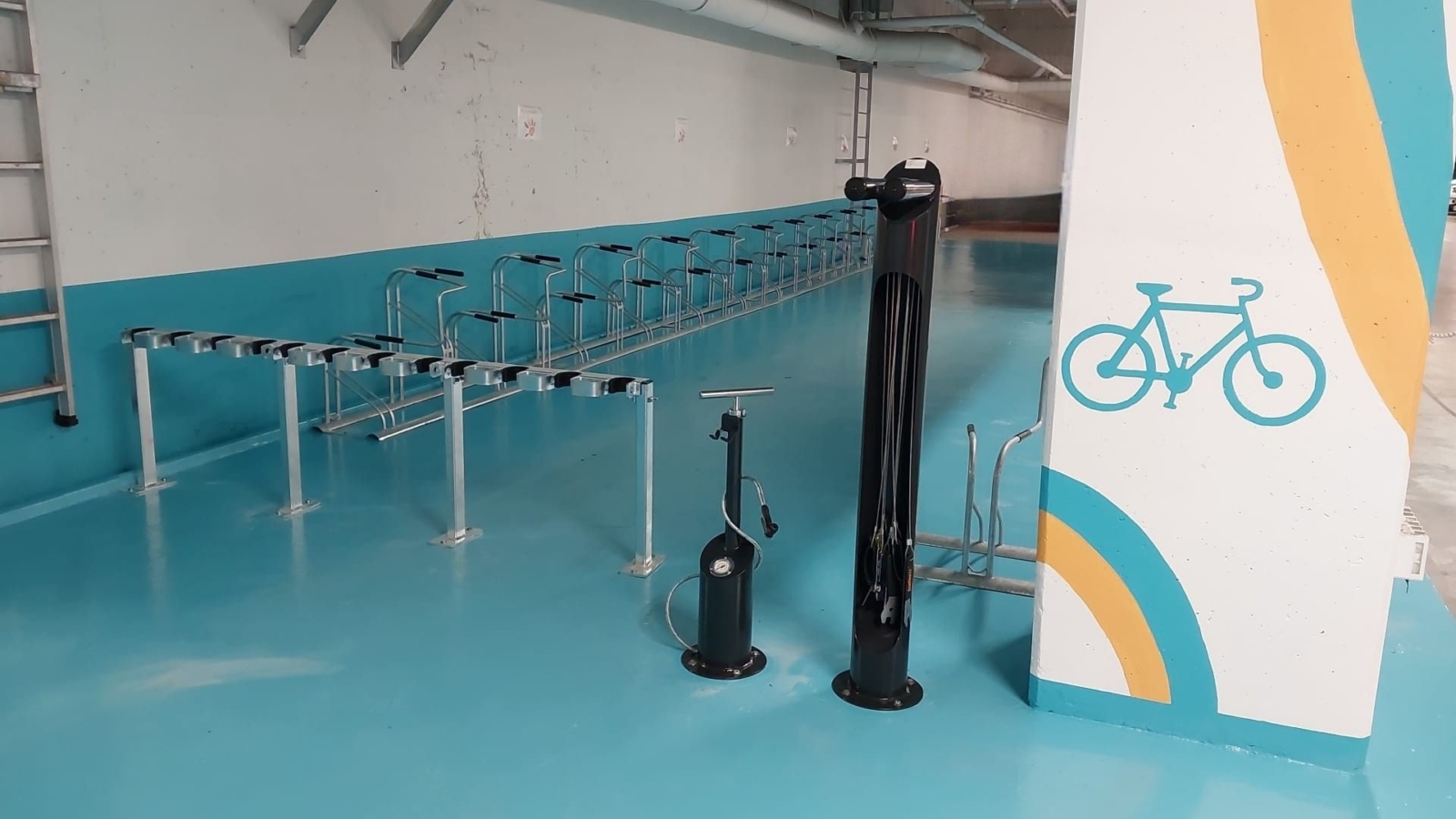 cycloove local velo interieur rack pompe recharge